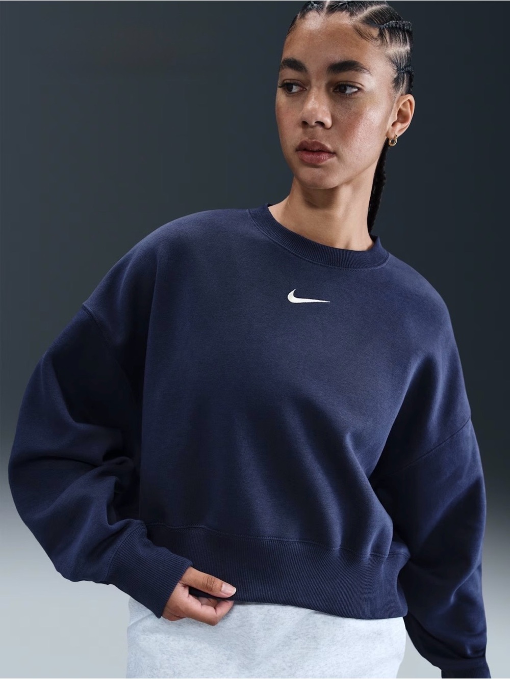 Nike Women’s Phoenix Oversized Fleece Crewneck Sweatshirt in Navy/Sail